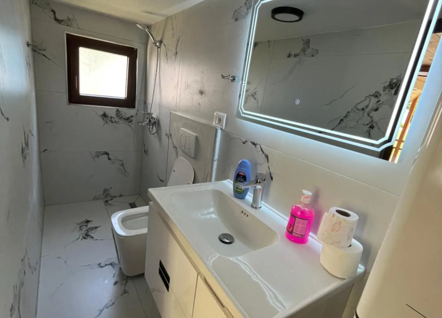 Bujtina Izet Selimaj Hotel Valbone Albania