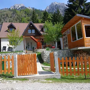 Affittacamere Bujtina Albjoni, Valbona