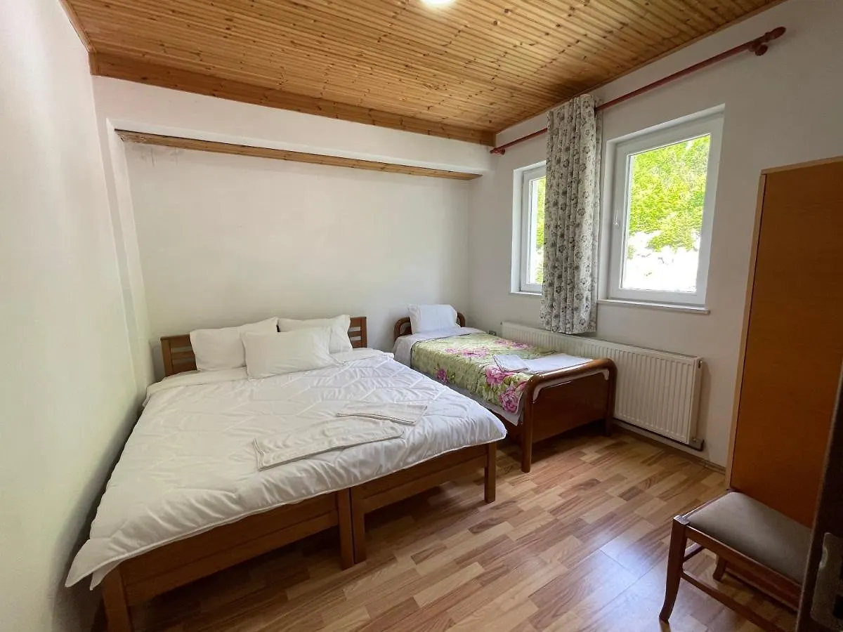 Guest house Bujtina Izet Selimaj Hotel Valbone Albania