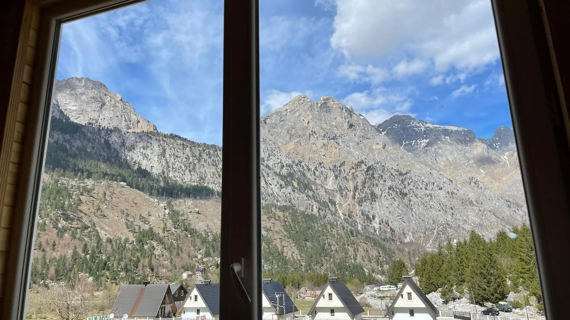 Bujtina Izet Selimaj Hotel Valbone Albania