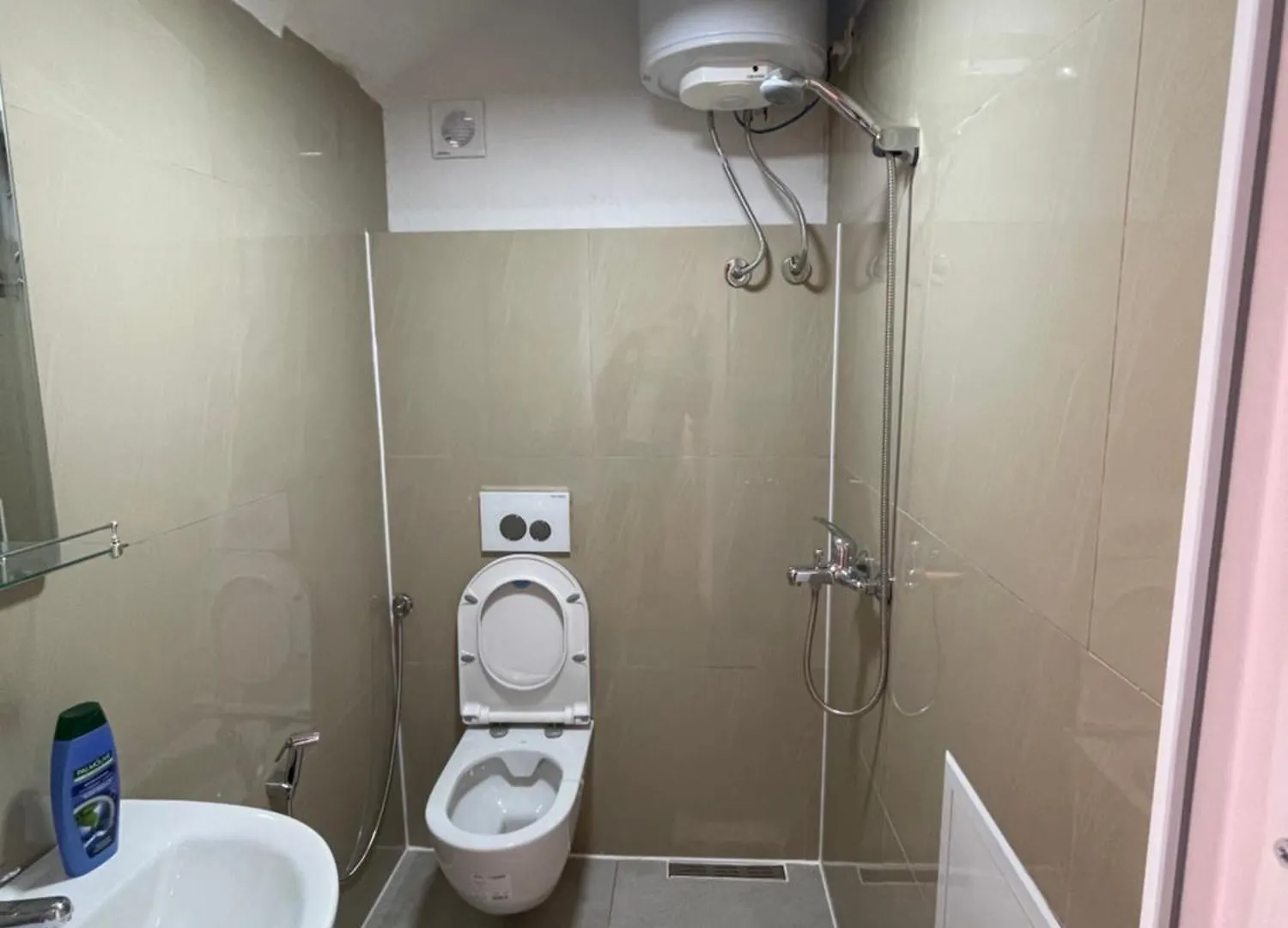 Guest house Bujtina Izet Selimaj Hotel Valbone Albania
